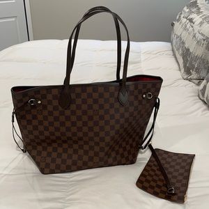 Checkered tote w/wristlet